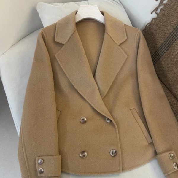 新款大翻领时尚休闲气质百搭设计师短款女士秋冬毛呢外套