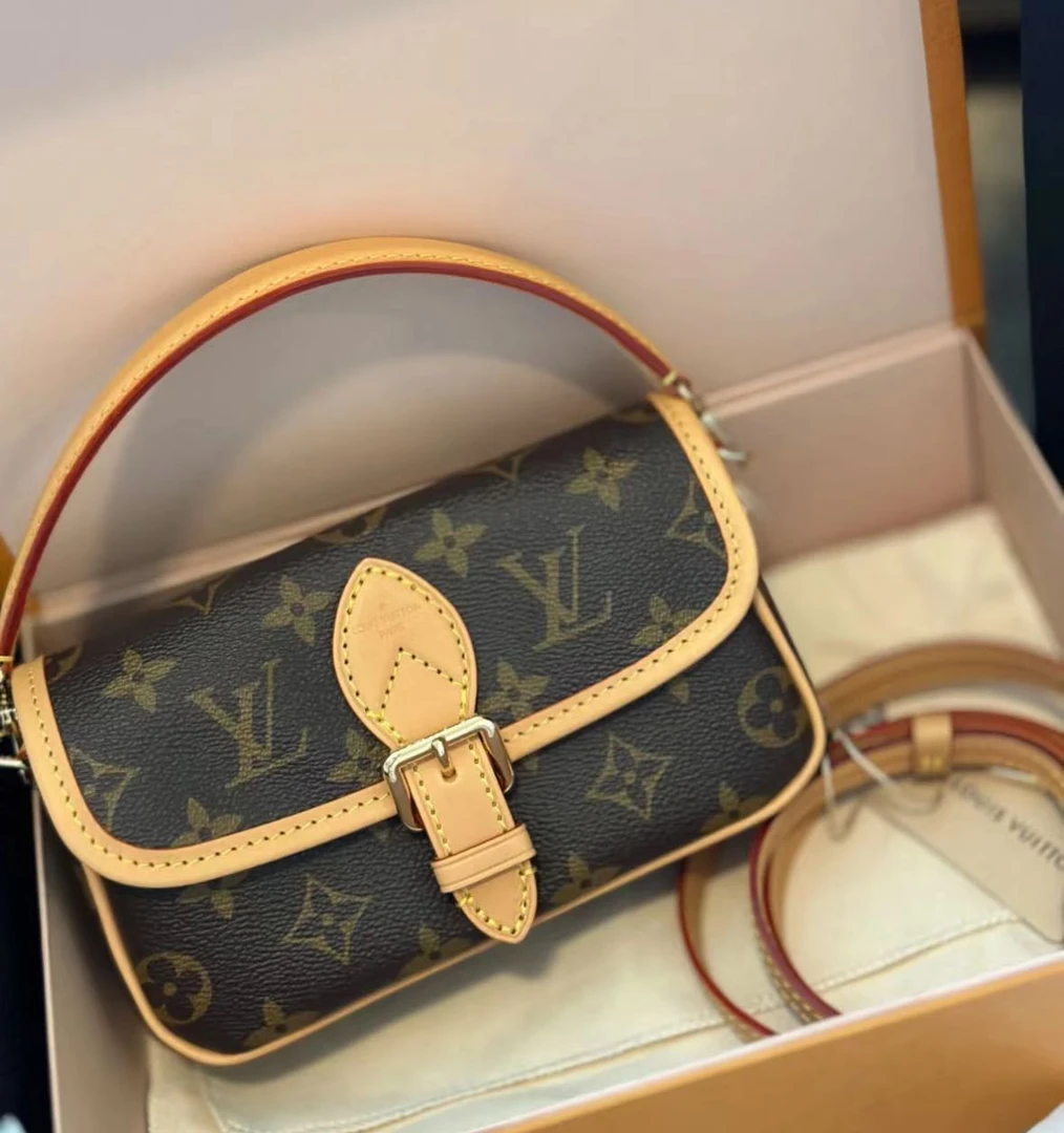 全新未使用 LouisVuitton/路易威登 LV nano 法棍包包 19*10.5*6