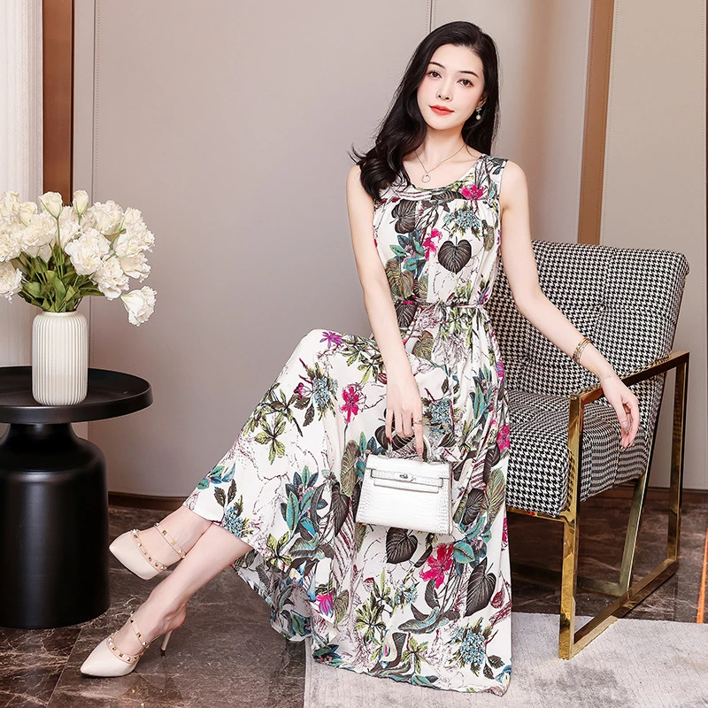 夏季气质年轻棉绸连衣裙女夏季外穿大码妈妈吊带碎花新款沙滩胖mm