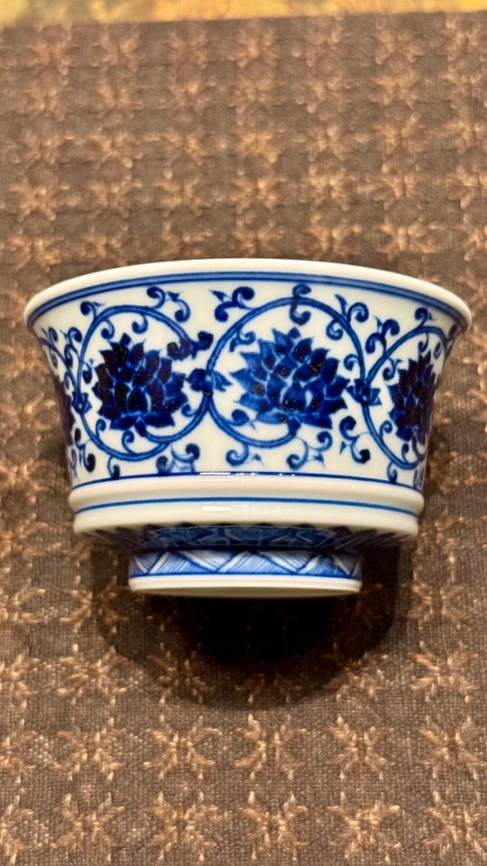 景德镇纯手工手绘青花缠枝莲马蹄杯3.0版