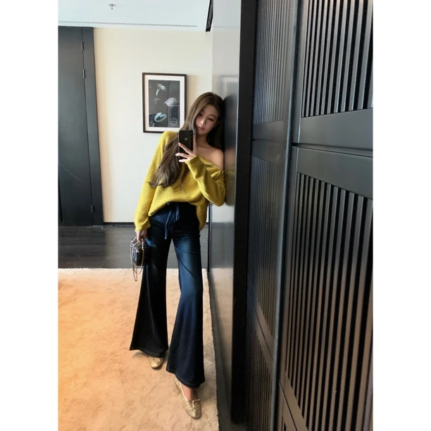 【自成焦点】复古深蓝绑带做旧水洗显瘦拖地微喇牛仔裤