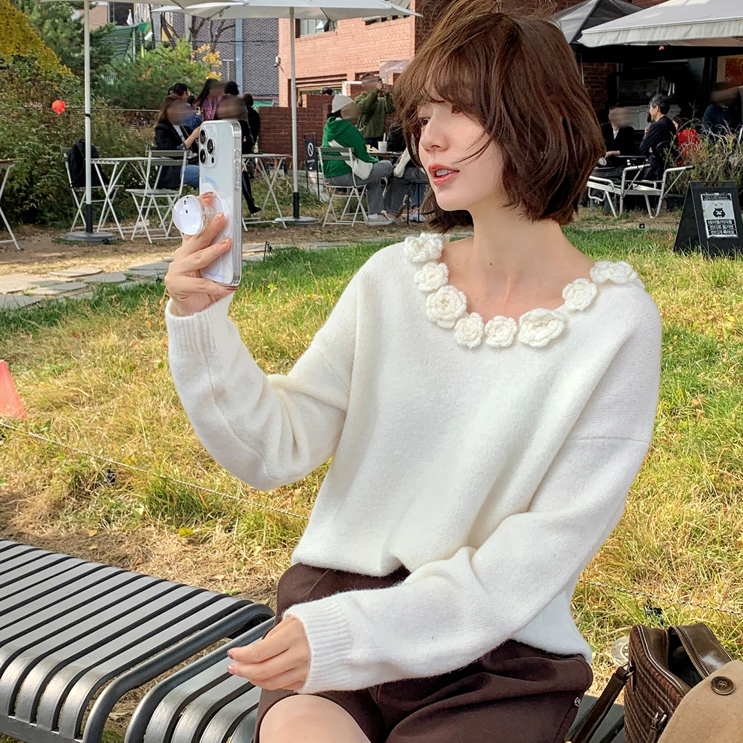 法儿家韩国限定【新品】【雪浸山茶】FS412S053花朵圆领毛衣