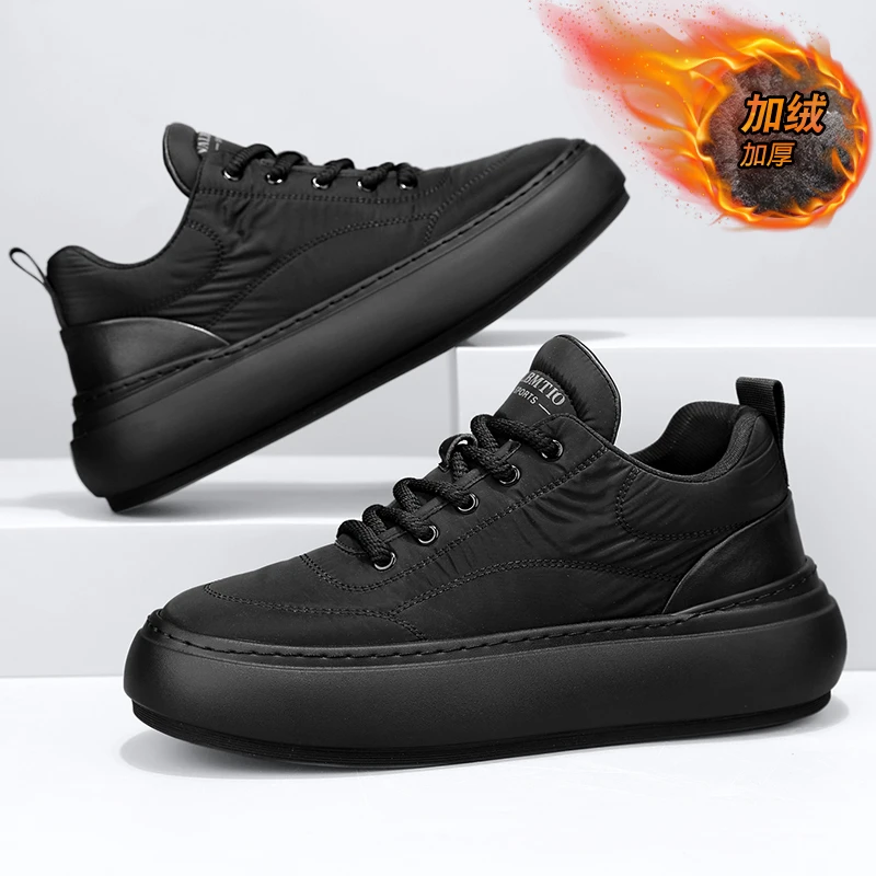 全黑工作男鞋冬季加绒保暖男士劳保板鞋厚底防滑羽绒棉鞋子