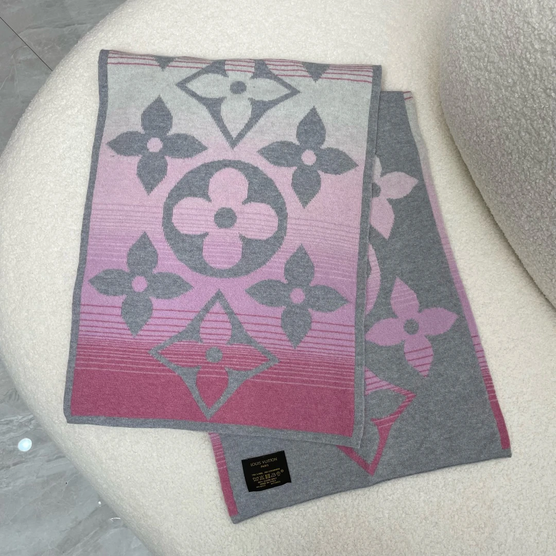 LV/路易威登/渐变双面围巾/尺码184cm✖️34cm/98新/WX108897