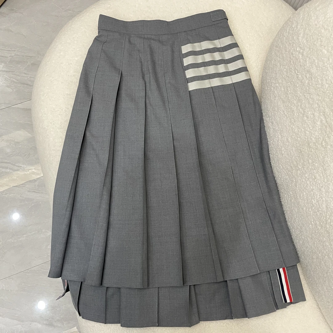 THOM BROWNE/汤姆布朗/浅灰色半身裙/尺码38/闲置新/WX108751