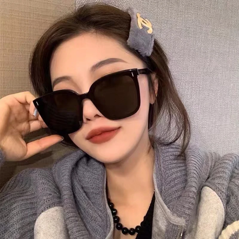 高档郁金香胸针气质西装别针配饰小众高级感珍珠胸花女