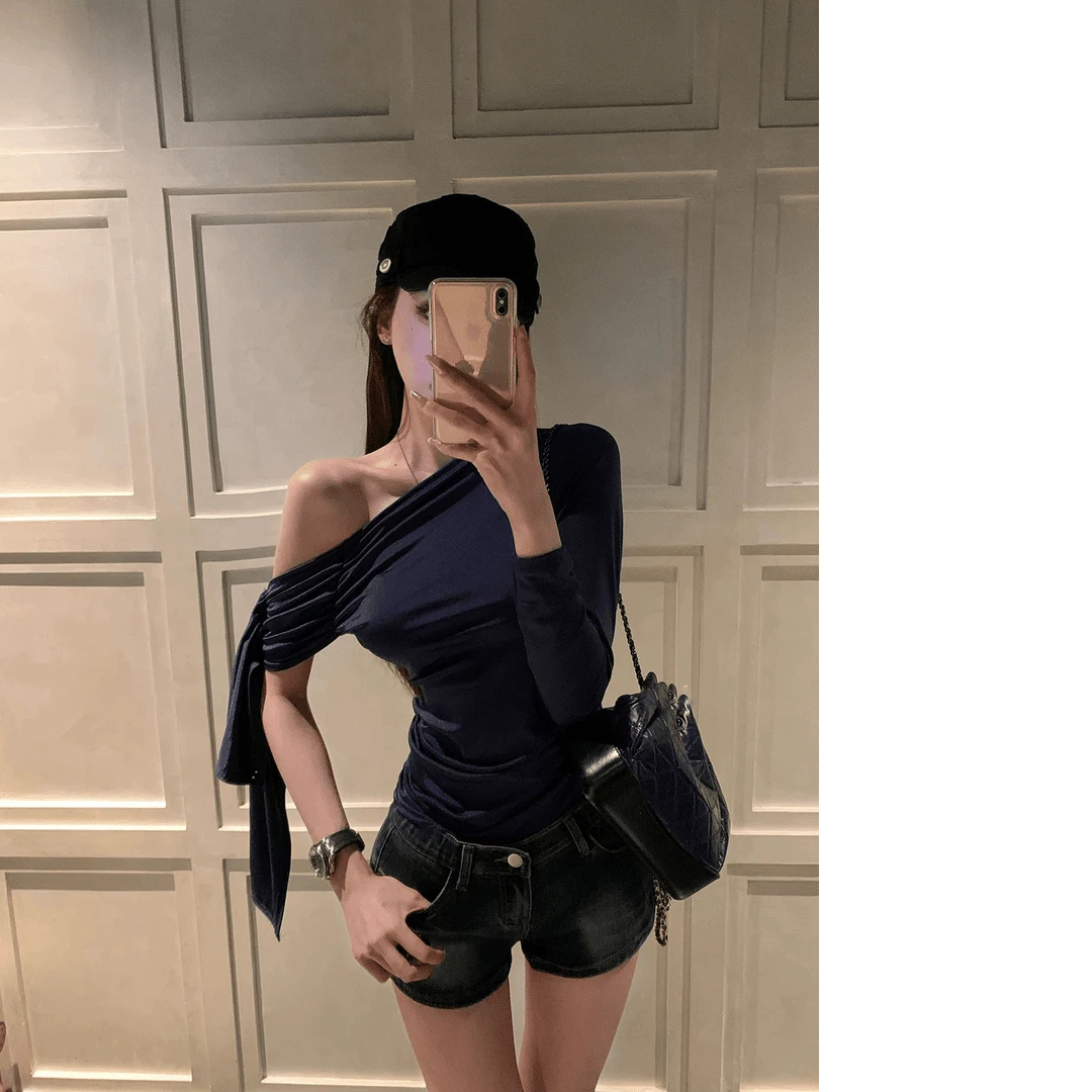 灵动酷炫 设计感T恤长袖针织性感辣妹气质紧身不规则修身上衣女