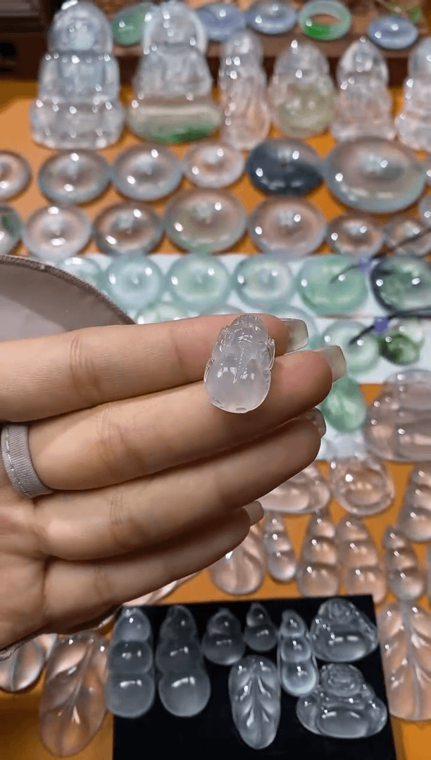 【闪购商品】翡翠颈饰未镶嵌貔貅19.8*13.5*6.5