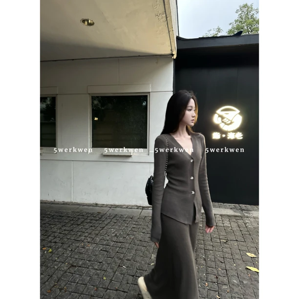 5werkwen【石墨灰针织套装裙】慵懒风针织V领开衫半身裙显瘦套装