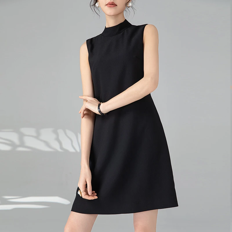 赫本风黑色A字裙法式小黑裙气质修身显瘦立领无袖连衣裙背心裙