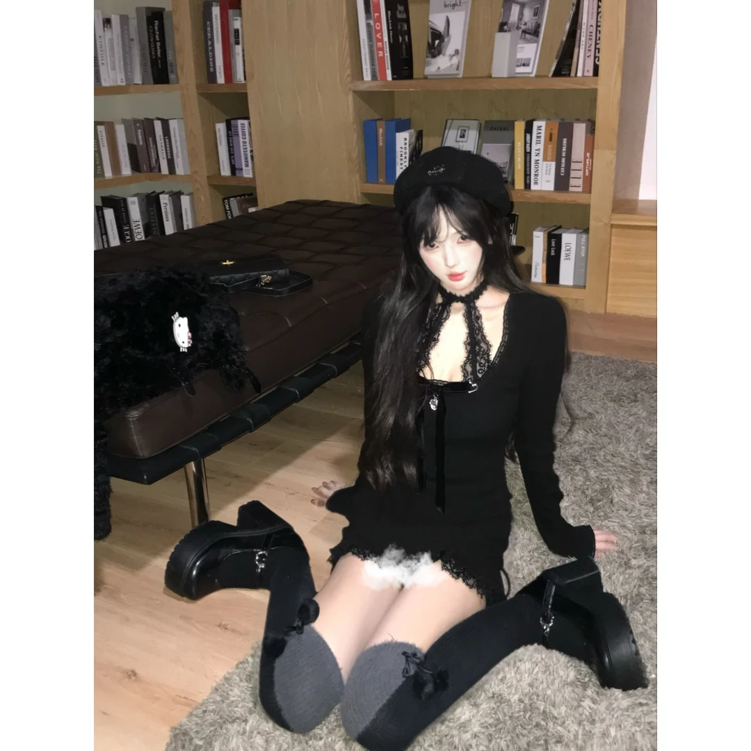 瑞茜·威瑟斯 黑色玫瑰 纯欲风小众设计性感显瘦针织连衣裙R2167L