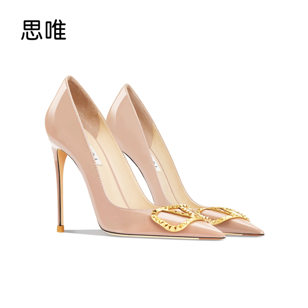 思唯轻奢裸色漆皮V扣高跟鞋女2025年新款尖头细跟性感名媛单跟鞋