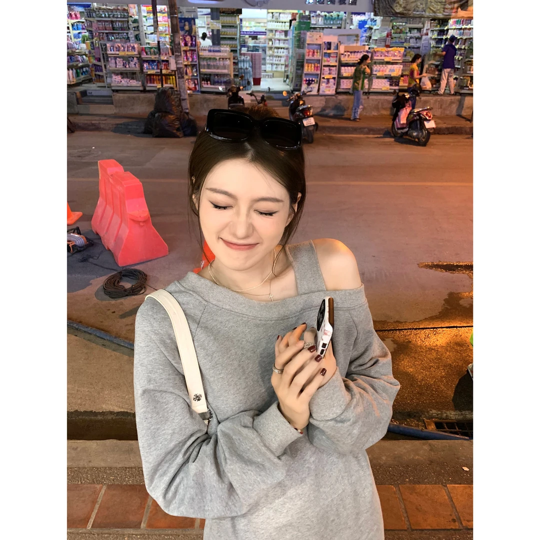 露肩卫衣女早秋2025秋季新款慵懒风oversize宽松百搭纯色上衣潮