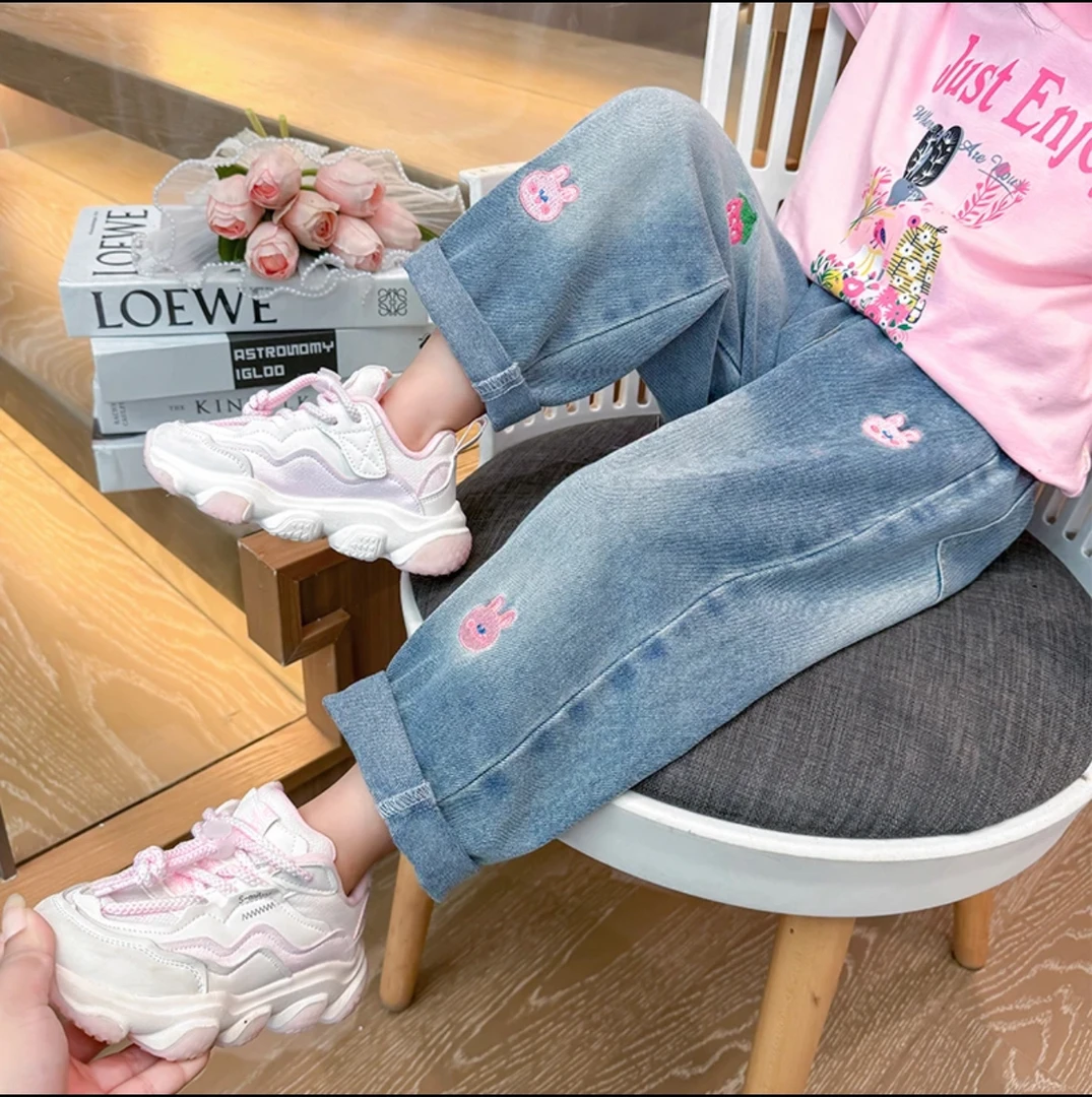 女童牛仔裤春秋儿童刺绣印花裤子女宝洋气水洗休闲裤女孩秋季长裤