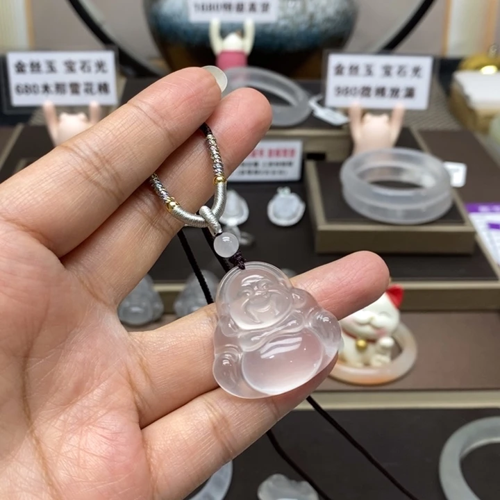 石英质玉吊坠未镶嵌