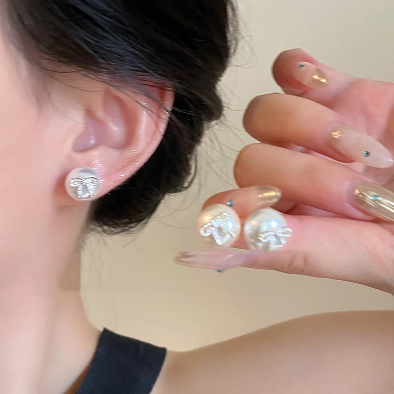 铜合金耳饰 法式温柔蝴蝶结耳钉气质轻奢耳环跨境时尚高级感耳饰