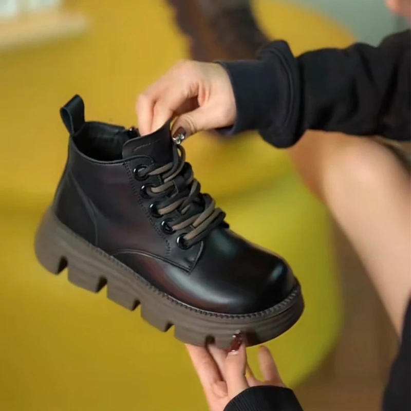 高档马丁靴女2023年新款春秋季单靴厚底英伦风小短靴子洋气又高级