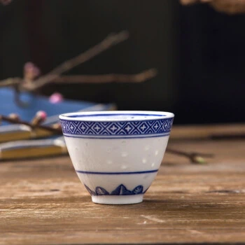 蓝白釉玲珑杯