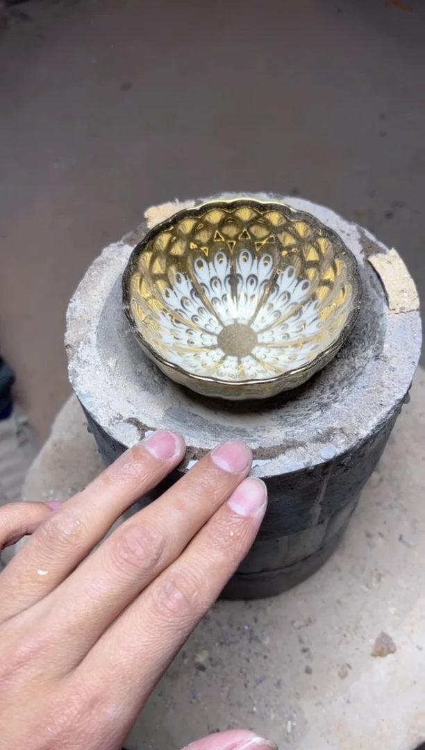 【闪购商品】瓷杯金羽毛孔雀