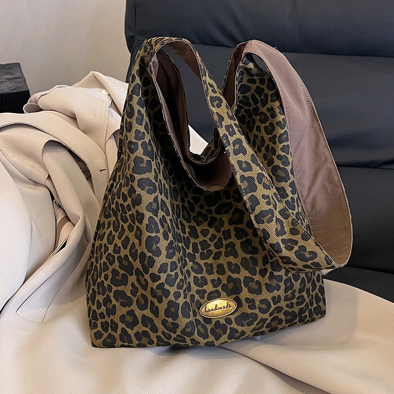 大容量时尚豹纹简约通勤百搭单肩包包女2024秋冬新款高级感水桶包