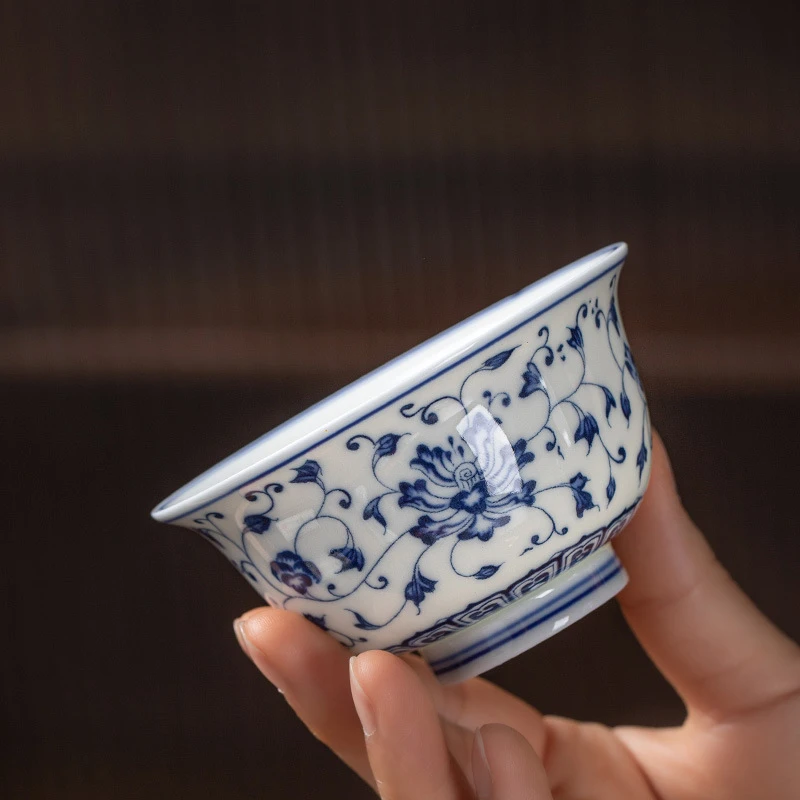 景德镇中式缠枝莲纹陶瓷主人杯经典仿明家用压手杯复古永乐压手杯