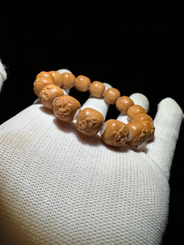 猴头核桃雕刻老型弥勒手串