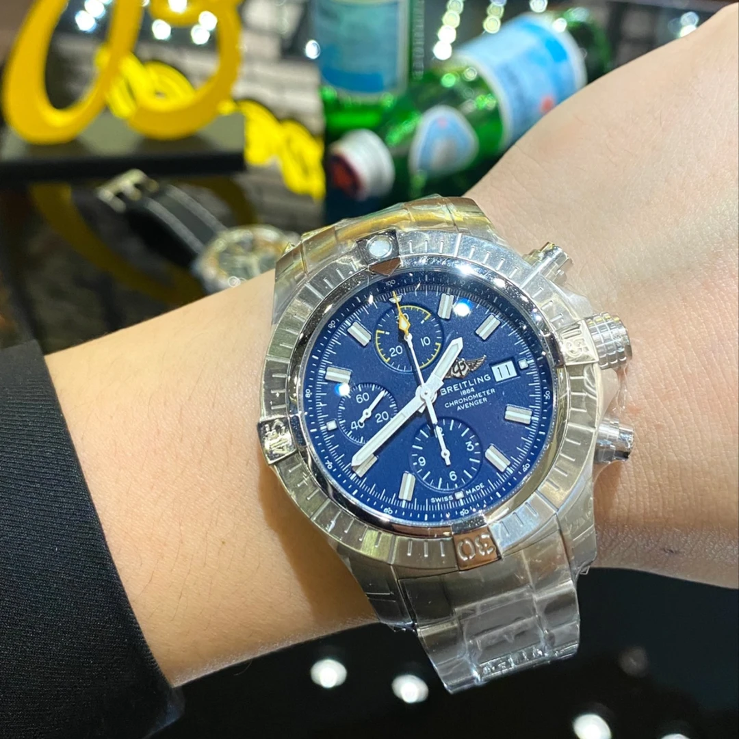 99新 BREITLING/百年灵 复仇者蓝盘钢带/45mm/公价43500/未使用