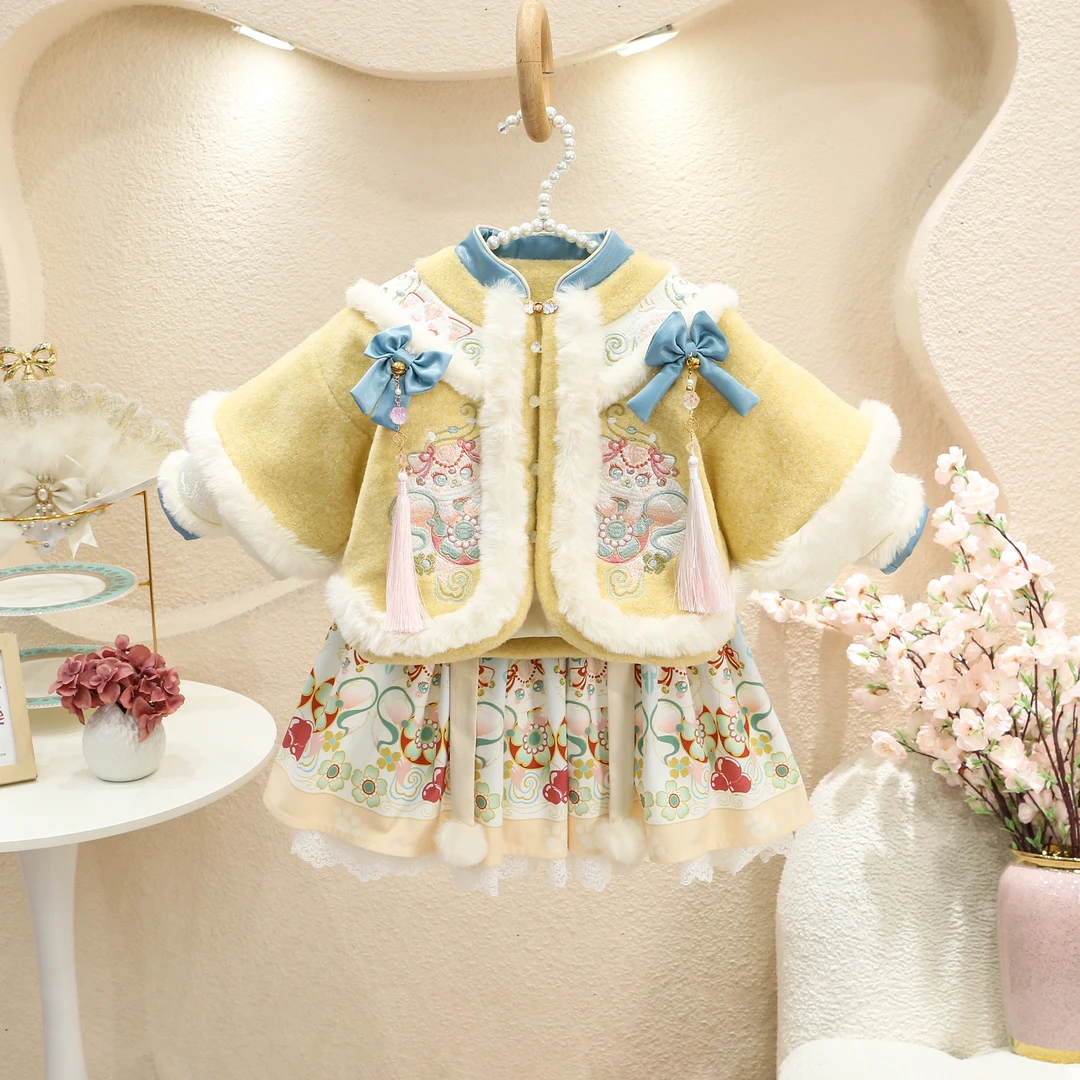 女童冬季呢子汉服套装儿童加厚加绒冬装拜年服小女孩喜庆冬款套装