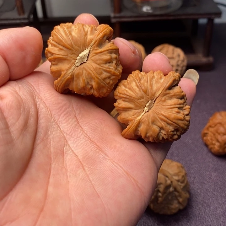文玩核桃把件仲*文玩核桃