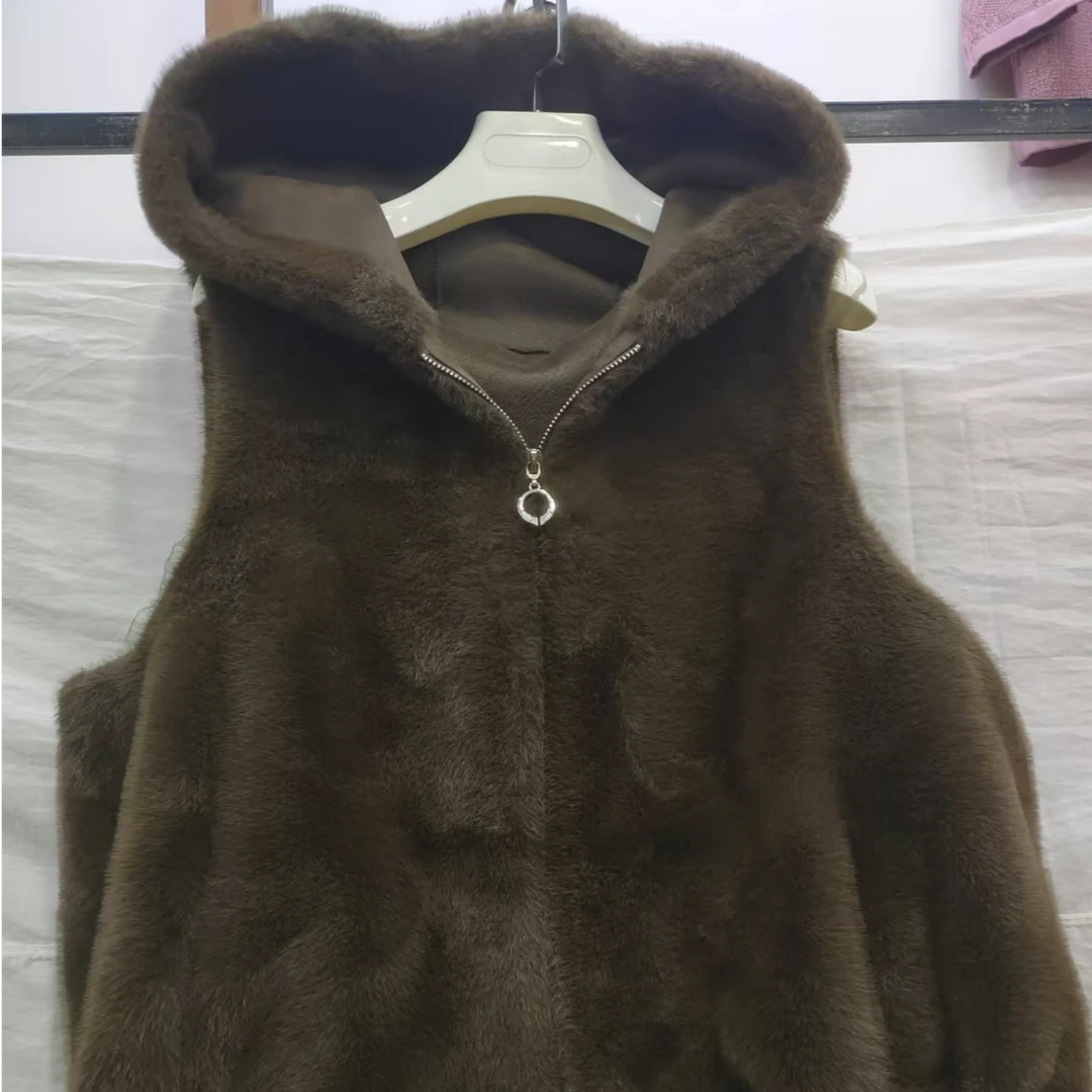 冬季皮毛一体时尚洋气连帽女士马夹