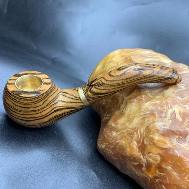 黄花梨烟斗手把件