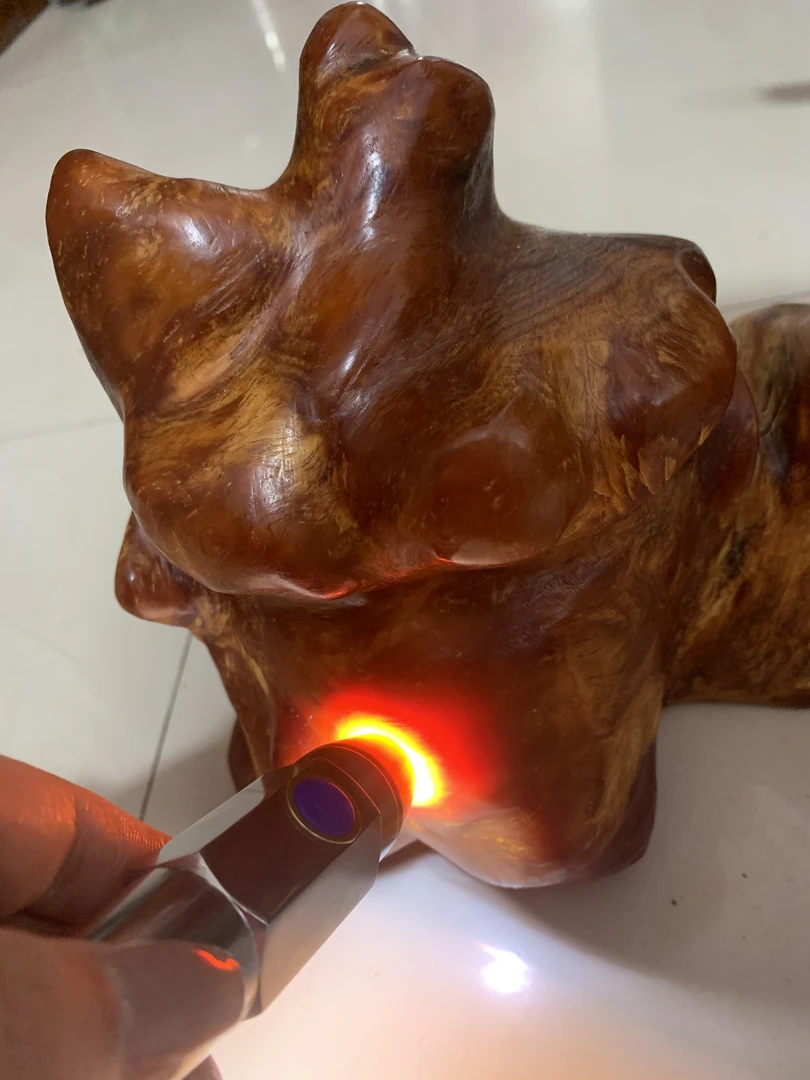 北沉香琥珀木摆件