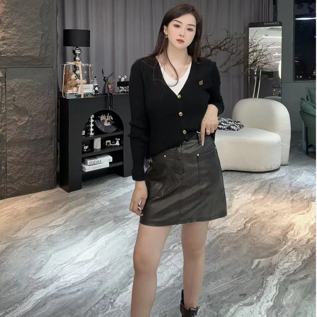 小凉家1572*潮流假两件v领针织毛衣新款修身女士打底上衣