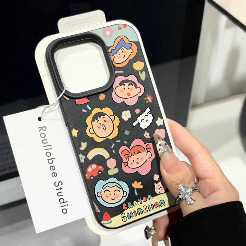 欧克里里花朵小新家族荔枝纹适用iphone14/15/16手机壳苹果13/12