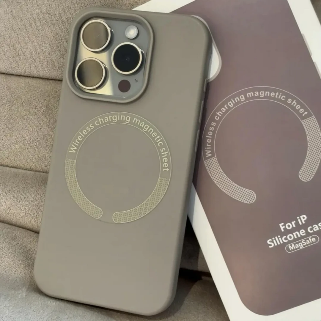 欧克里里简约纯色不发黄磁吸壳苹果15/14手机壳iPhone13/12/11套