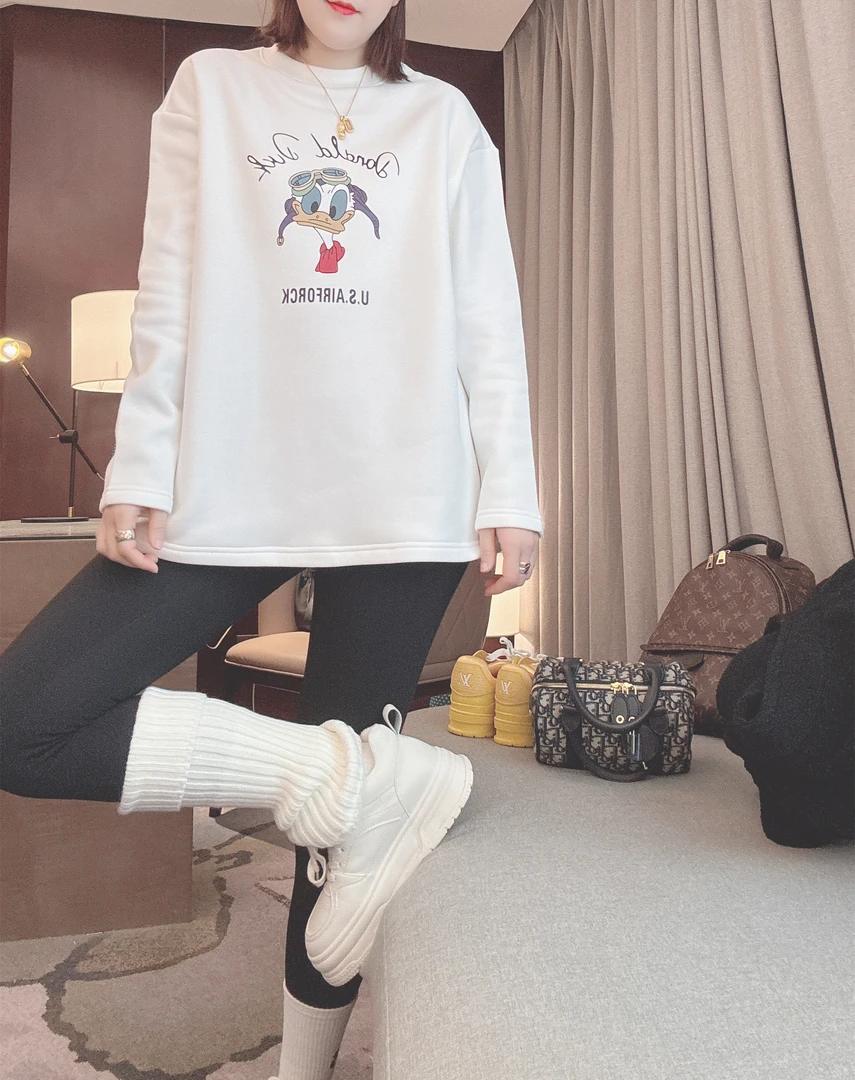 雪姐服饰「加绒唐老鸭大版」大版加绒百搭印花圆领卫衣卡通宽松长袖