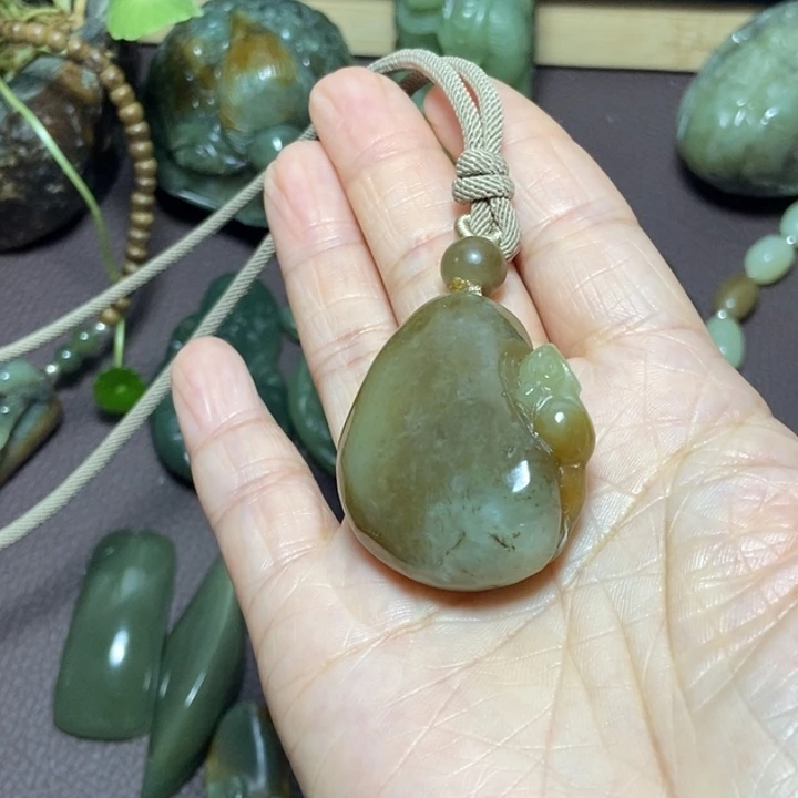 岫岩老玉（透闪石质玉）无未镶嵌