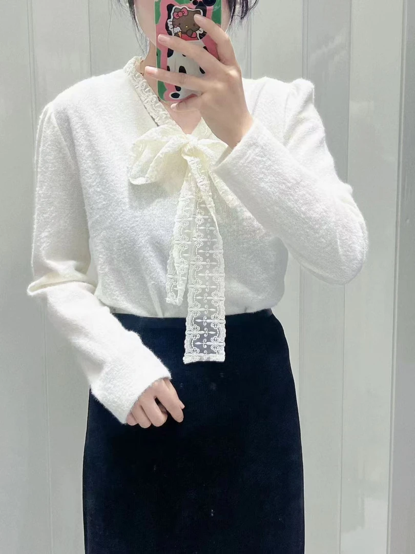 珍珠绒蕾丝蝴蝶结打底衫