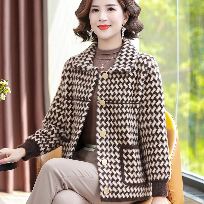 中年妇女妈妈秋装洋气加厚水貂绒外套中老年女装气质毛呢子上衣服