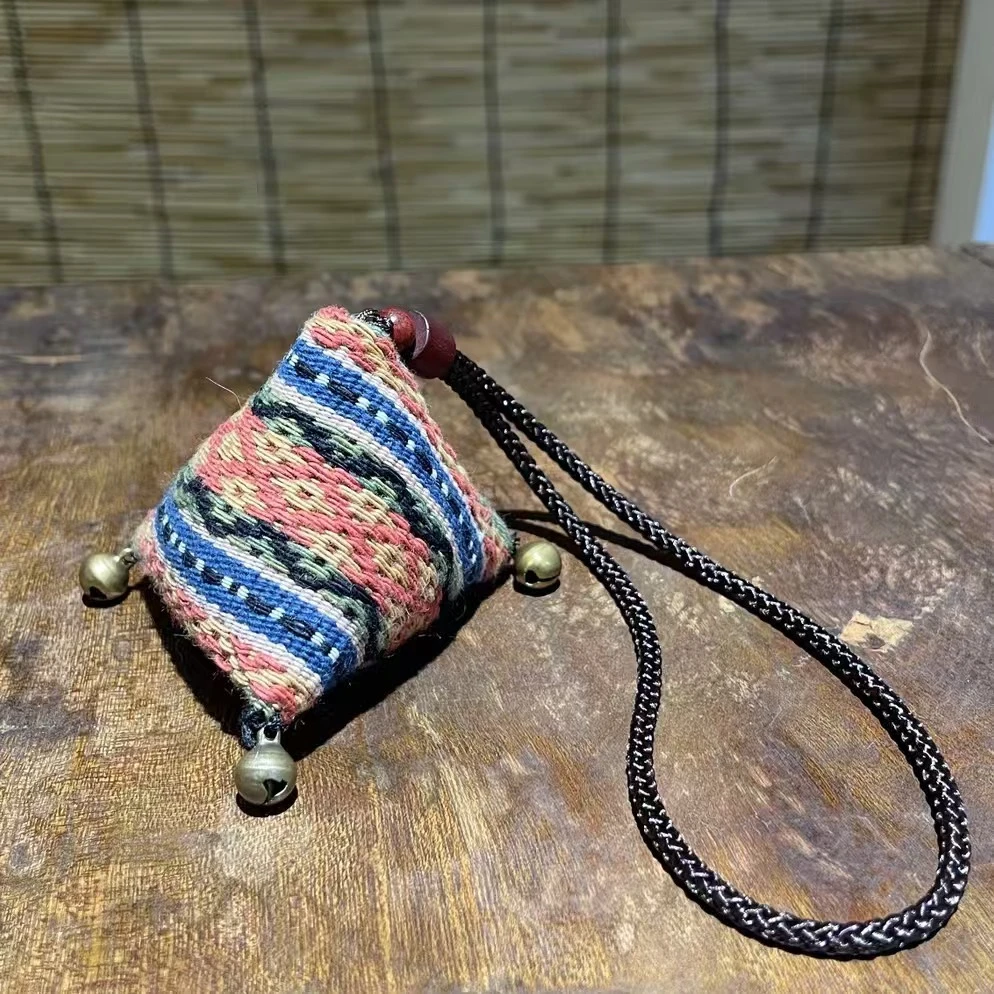 黎锦小挂件黎族香囊驱蚊小香包车挂件植物染手工制作海南伴手礼新