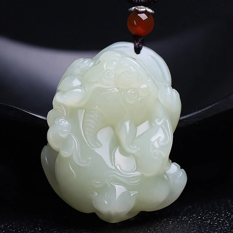 新疆和田玉貔貅吊坠男女款天然玉石手工雕刻招财霸王貔貅玉坠挂件