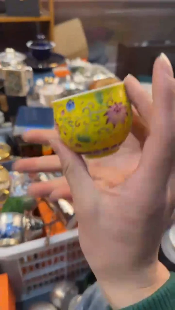 【闪购商品】瓷杯黄色珐琅主人