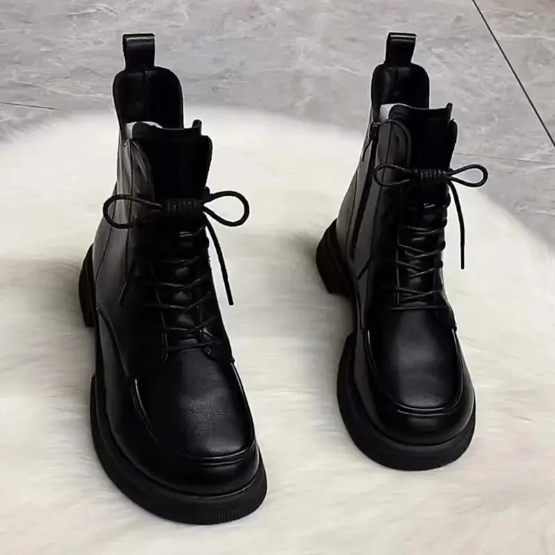 断码清仓厚底马丁靴女2024秋冬新款英伦风显脚小加绒圆头百搭短靴