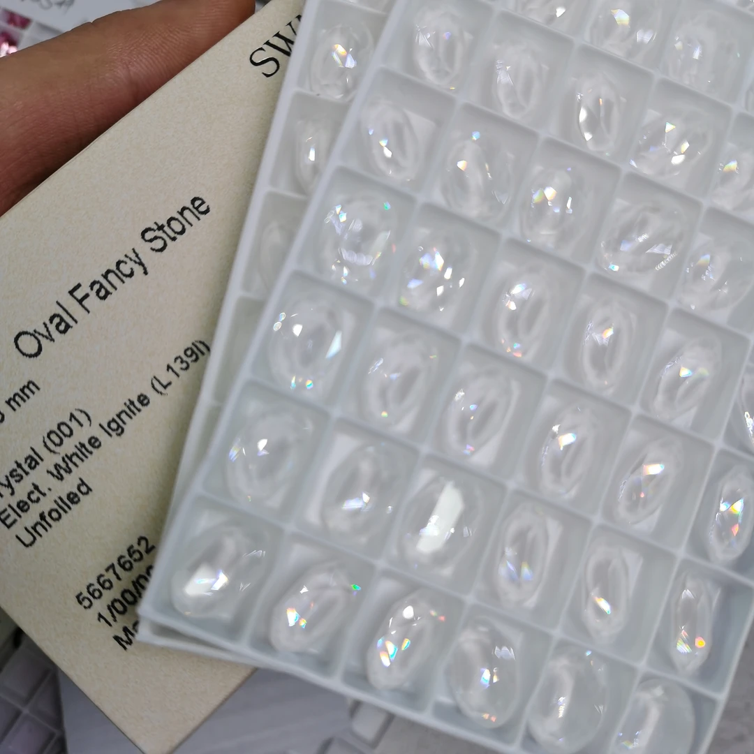 4120亚麻白椭圆鸽子蛋14*10mm婚纱白美甲钻