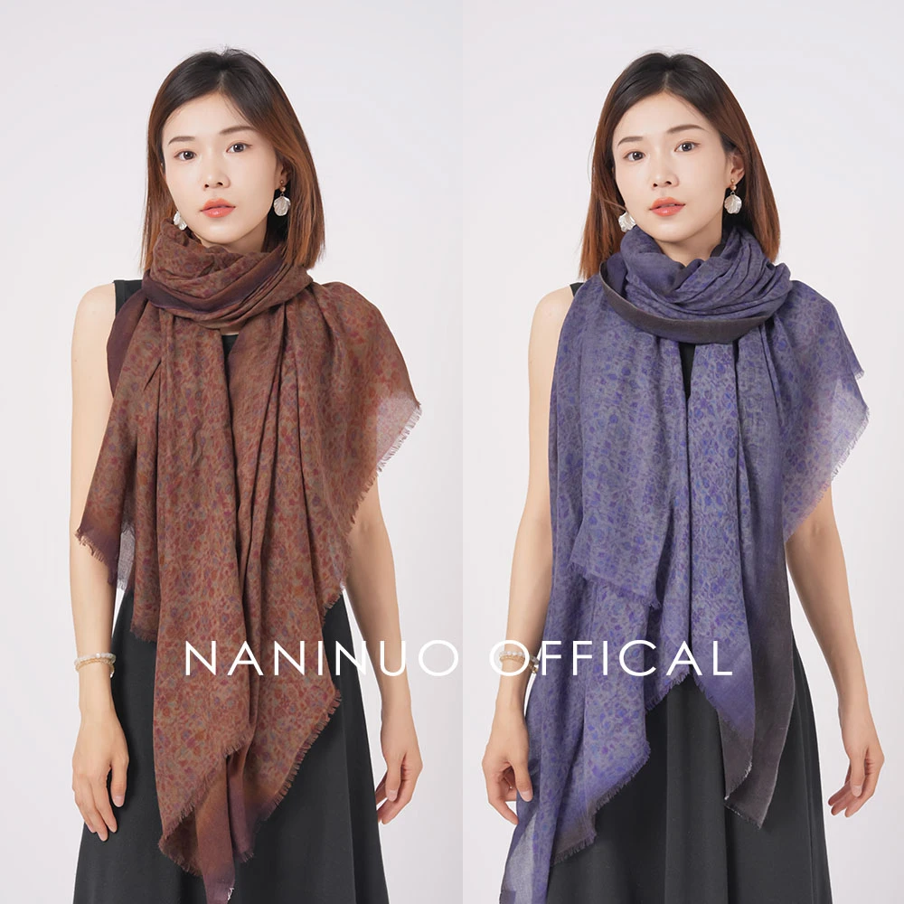 Naninuo/纳尼诺<冬日来信>山羊绒复古印花围巾软糯轻柔NKWJ23153
