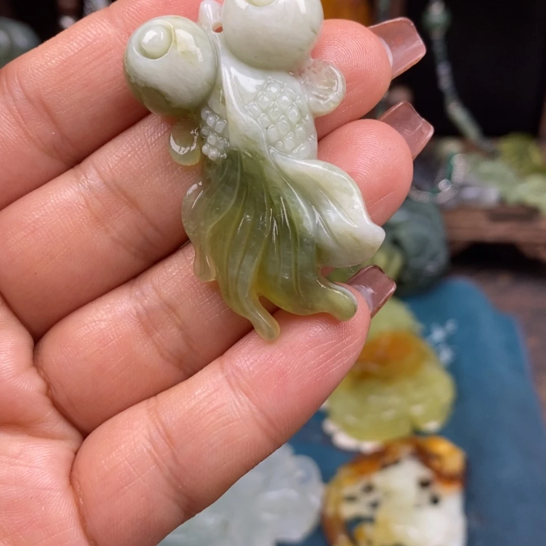 【闪购商品】蛇纹石玉颈饰未镶嵌
