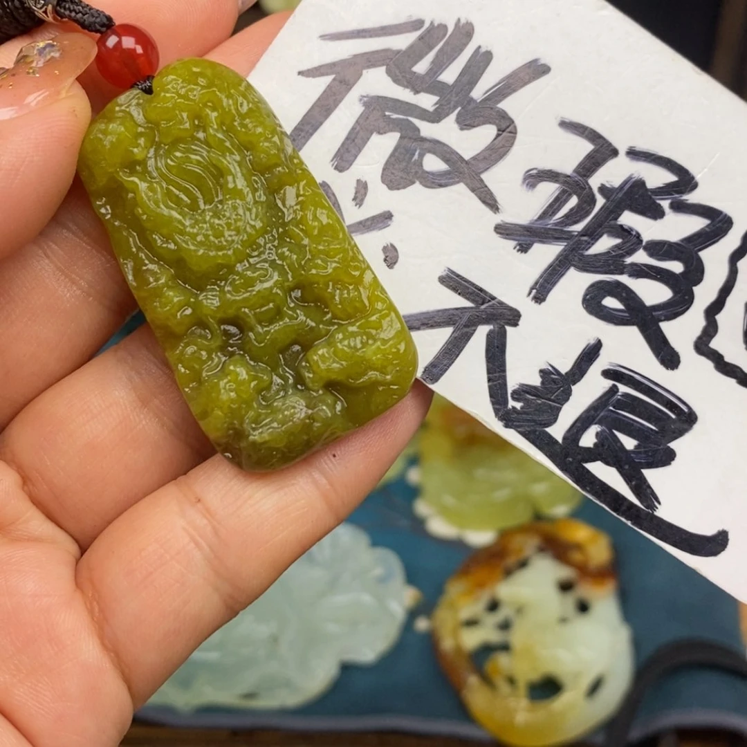 【闪购商品】蛇纹石玉颈饰未镶嵌