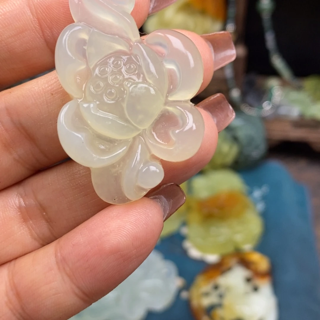 【闪购商品】蛇纹石玉颈饰未镶嵌