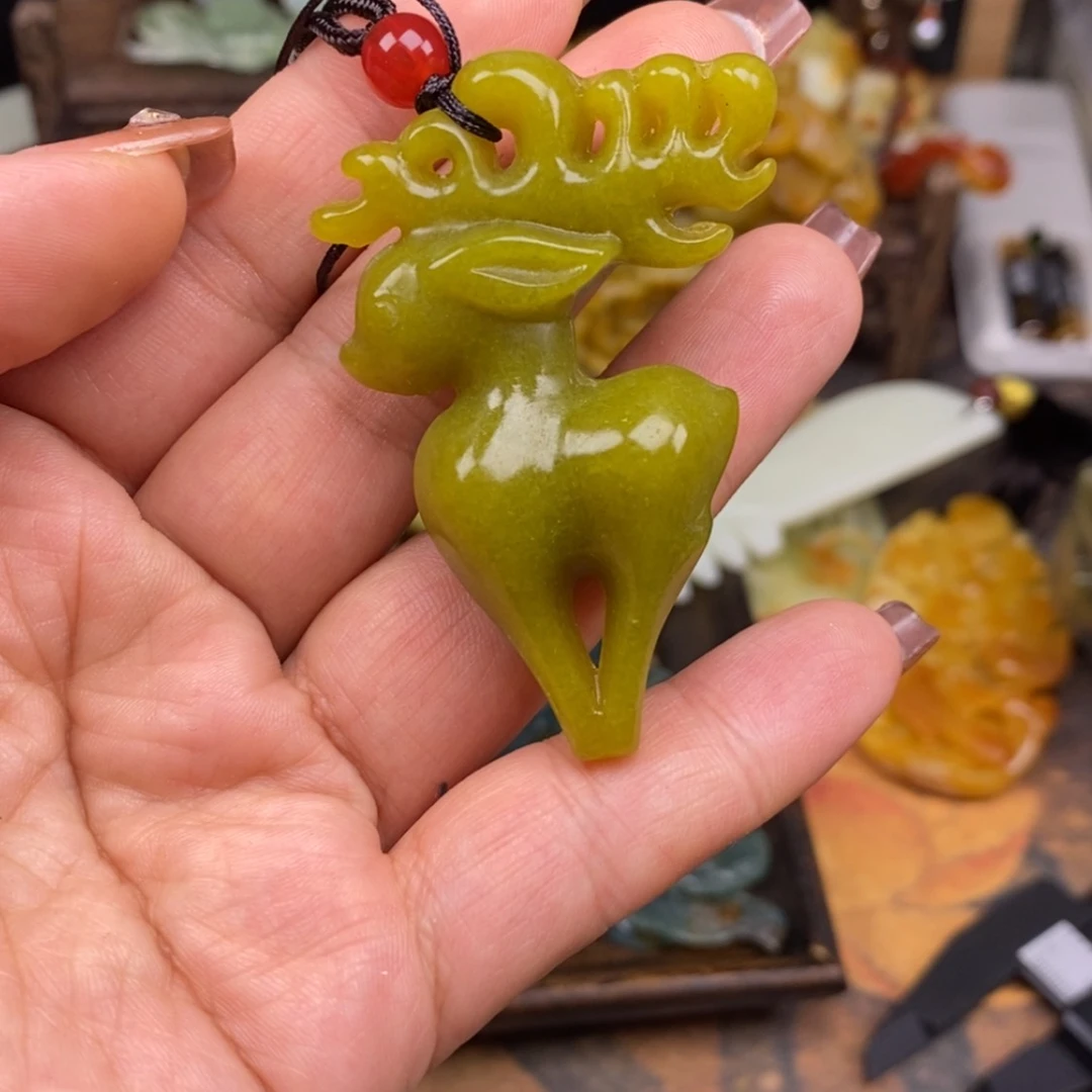 【闪购商品】蛇纹石玉颈饰未镶嵌