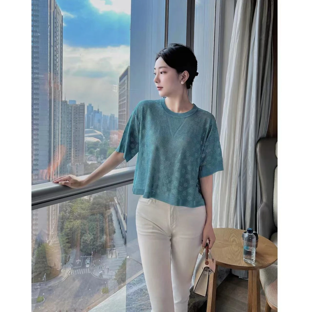 【晨老板】~ceilina【四叶草之旅】时尚镂空烫钻针织衫69237084